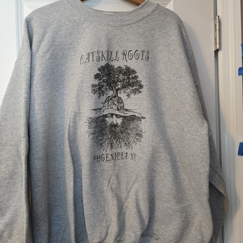 Gildan Gray Crewneck Sweater with Graphic Print